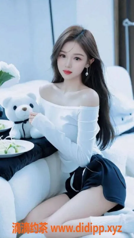 广州楼凤-广州天河小小，1100元起，无套吹、鸳鸯浴体验