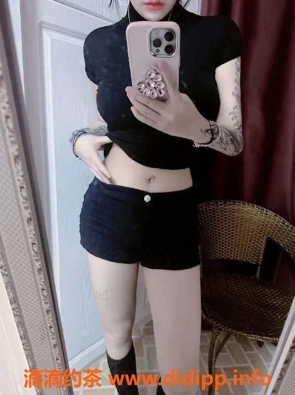 上海楼凤-浦东小恋 1600元福利价1400元拍卖！