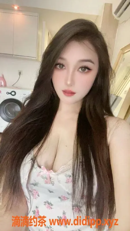 广州楼凤-夏雨荷，天河地区口爆与鸳鸯浴特色体验