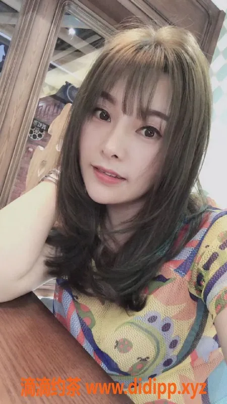 深圳楼凤-深圳龙岗媚儿，五百可外出！