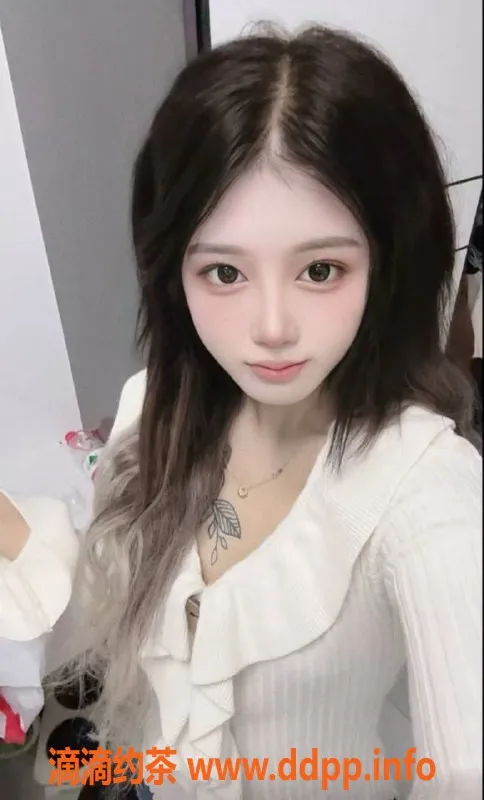 长沙楼凤-雨花区小赵，19岁165cm，C罩杯，高端服务来袭