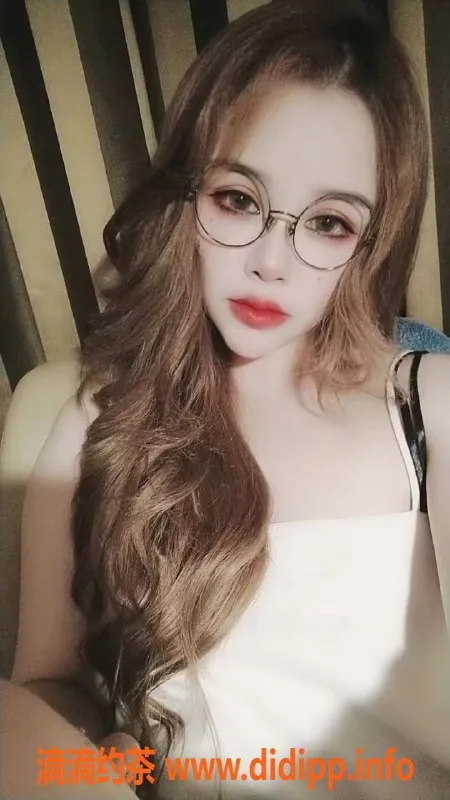 佛山楼凤-妖精，火辣身材，佛山顺德大良 500元/次