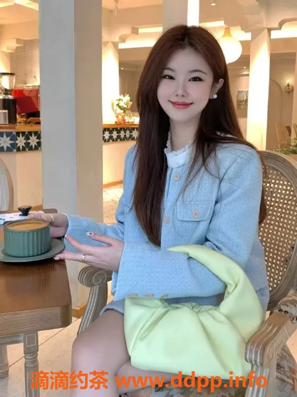 广州楼凤-天河宝宝吖，800元双飞服务，满足各种需求！