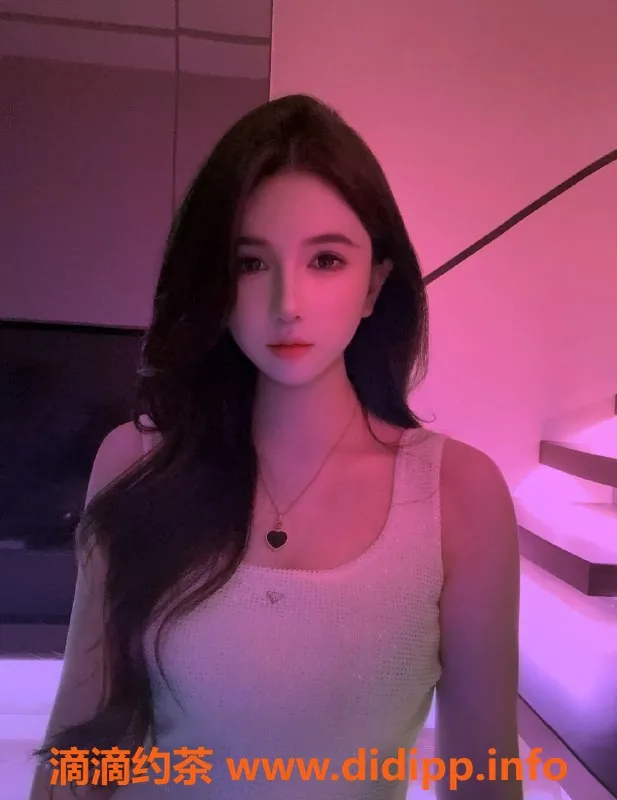 南京楼凤-建邺区骆宁，168身高22岁，36C，900起服务推荐