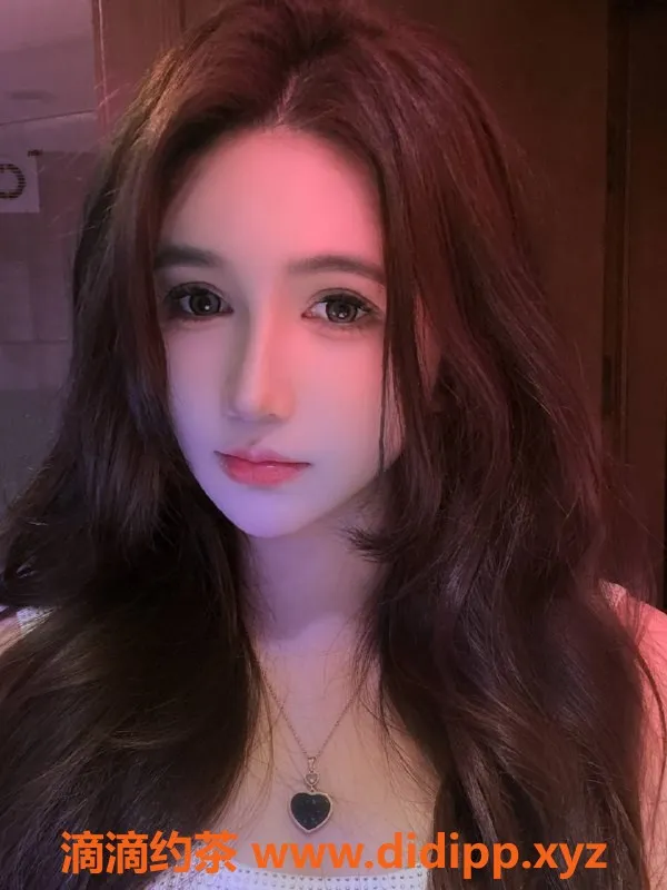 南京楼凤-建邺区骆宁，168身高22岁，36C，900起服务推荐