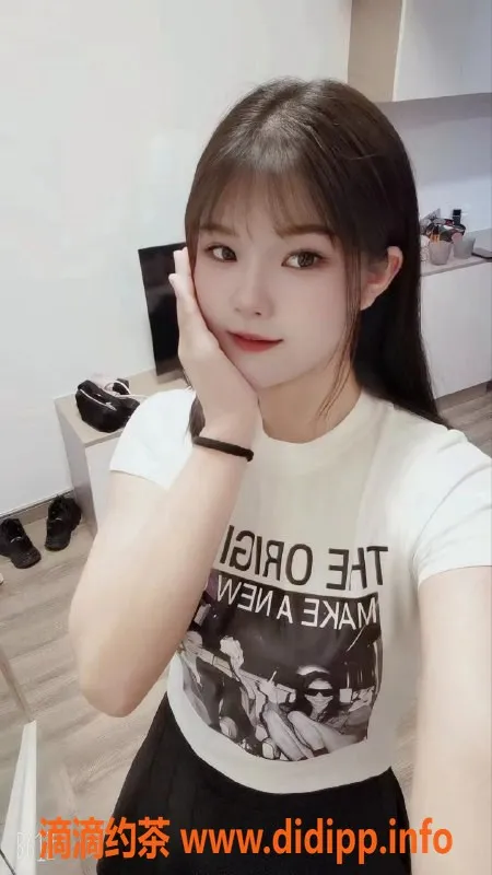 深圳楼凤-龙华上芬依贝，私人视频验证服务