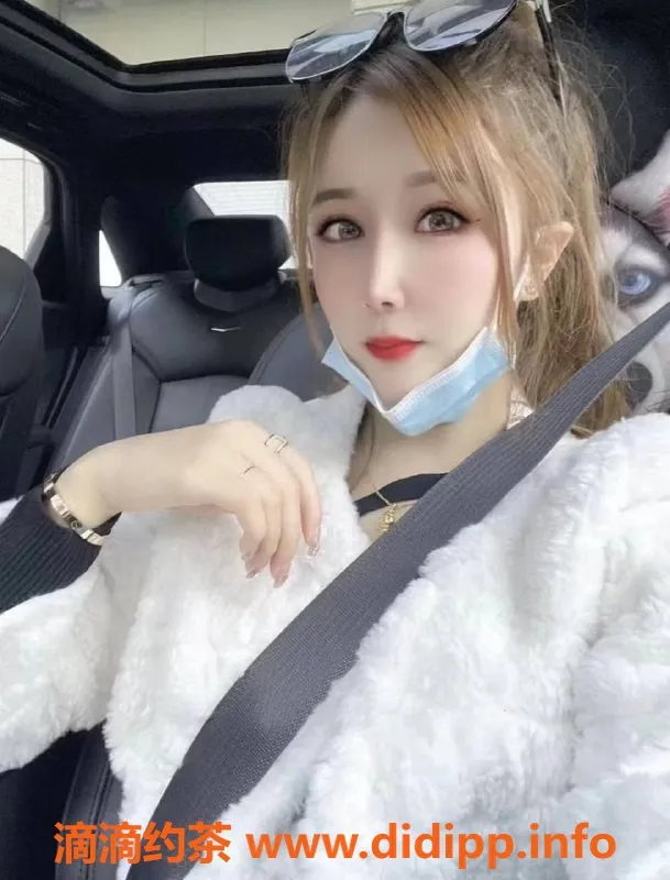 武汉楼凤资源信息,汉口狐狸精 164cm 90斤 36C 期待你的亲昧