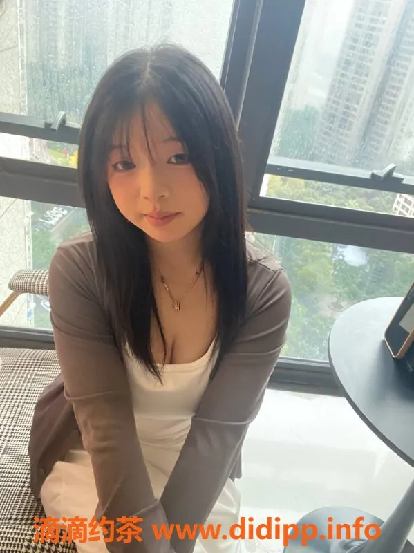 成都楼凤-成华区童颜巨乳妹，身高159，96斤，服务优质