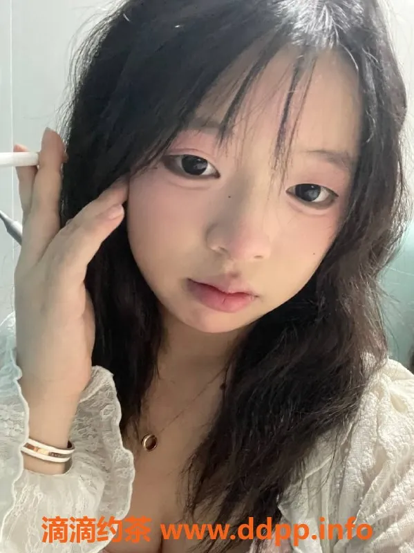 成都楼凤-成华区童颜巨乳妹，身高159，96斤，服务优质