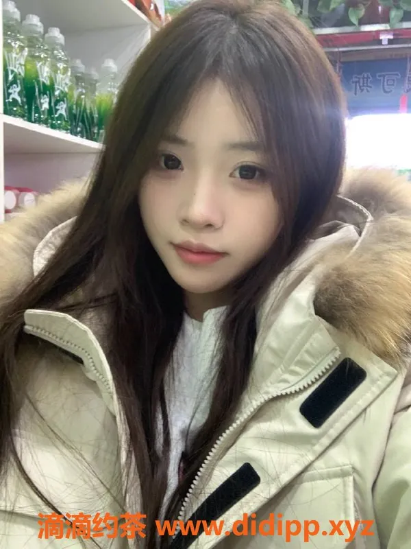 杭州楼凤-小趴菜快跑，165高、95斤，全方位服务体验