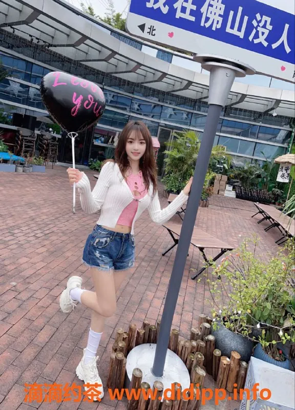 广州楼凤-四川妹子小美，168cm，48kg，胸围36D，服务超棒！