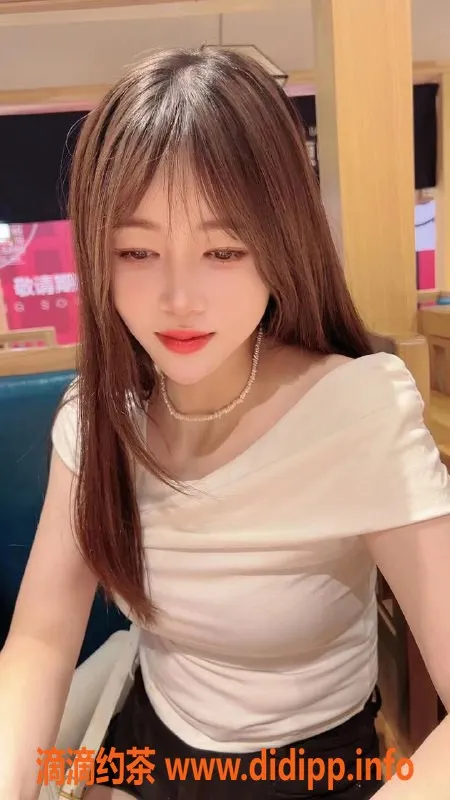 西安楼凤-南郊小鱼儿，4p服务，激情陪浴体验