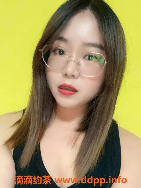 广州楼凤-金沙洲小研：21岁163cm，宠爱你只需600元