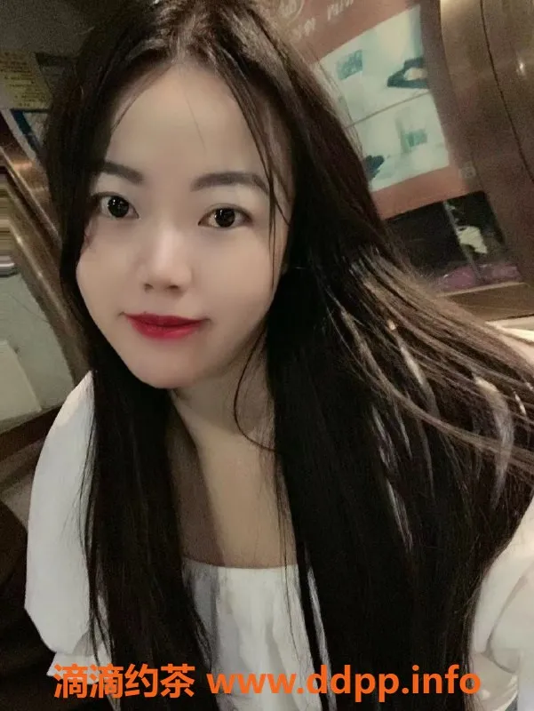 杭州楼凤-上城琪琪：22岁，165cm，48kg，热情服务