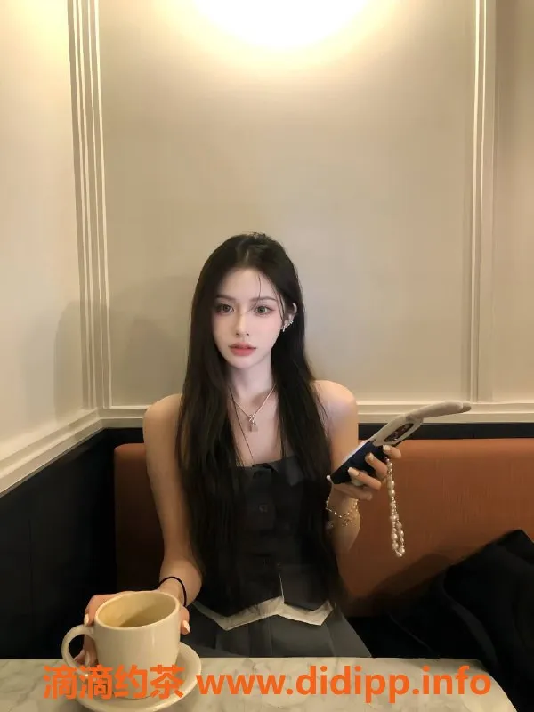 上海楼凤-静安嫩妹恩恩，20p/35pp舌吻服务