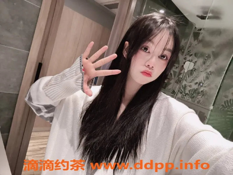 广州楼凤-番禺颖儿 22岁 163cm 48kg 34B 700元40分钟