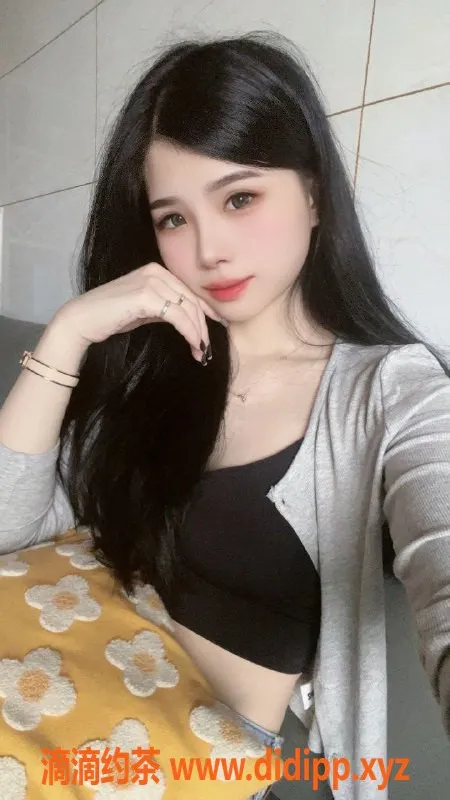 深圳楼凤资源信息,龙华可乐，173cm身高，1300元起服务体验