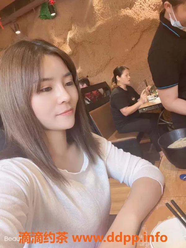 广州楼凤-天河小爱，23岁，162cm，43kg，胸36C，热情服务！