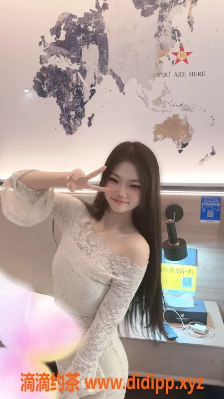 广州上门服务-天河宣宣，164cm 46kg 18岁水中萧妹