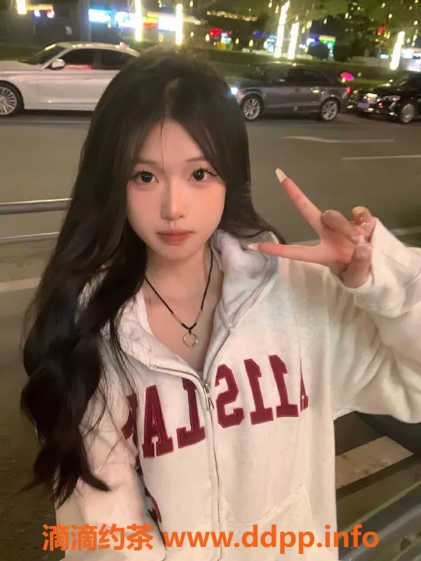 杭州楼凤-杭州苏西 19岁36D清纯美少女 执迷大长腿