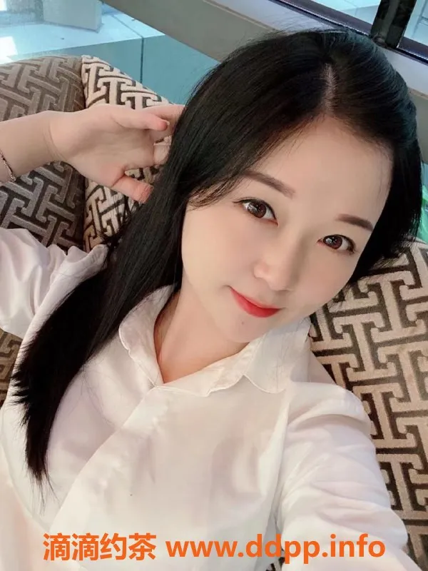 深圳楼凤-龙华兼职嫩模 27岁155cm 45kg B杯