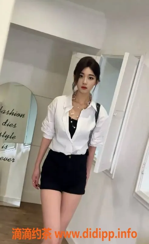 广州楼凤-天河露雪，资深爱好者推荐，1000元体验