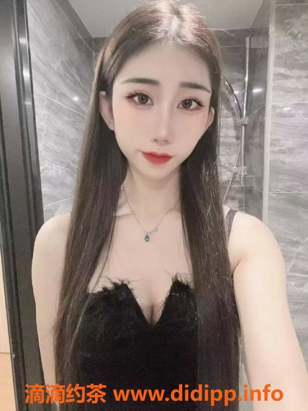 武汉楼凤-汉口紫萱，160cm、43kg，激情服务等你体验！