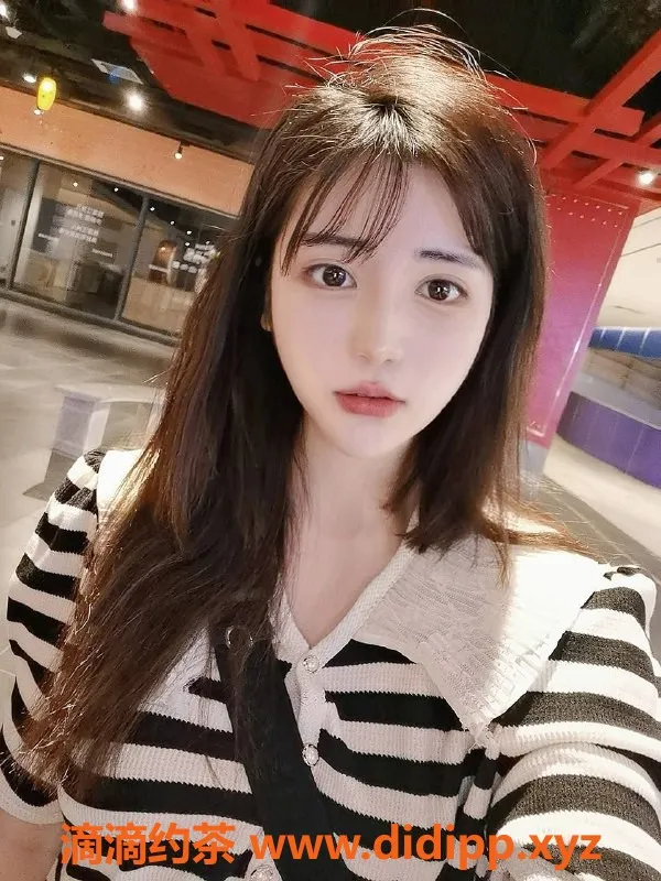 深圳楼凤资源信息,龙华温柔兼职女孩，158cm，C杯，首次下海