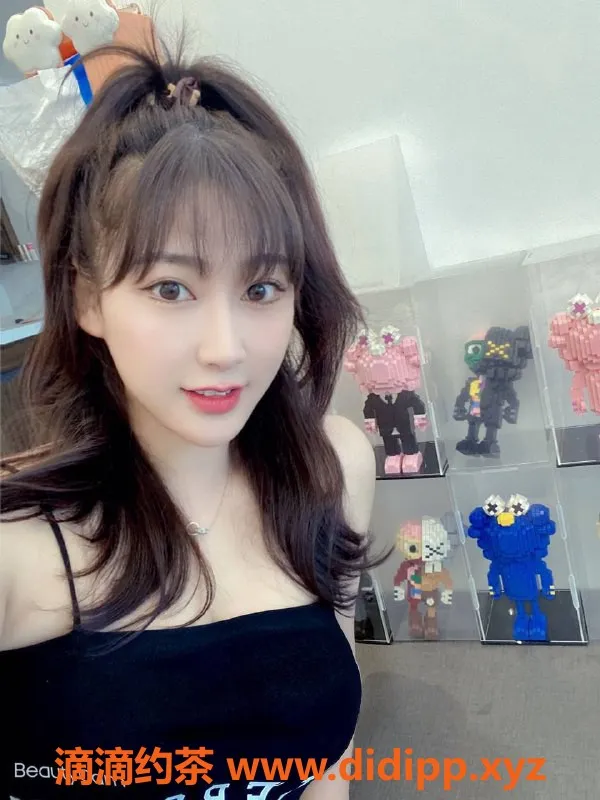 深圳楼凤-南山24岁174cm纯天然美女，私密服务仅1100元起