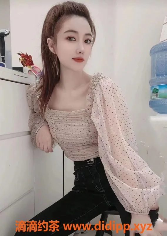 武汉楼凤-洪山区雯雯，26岁168cm极品气质御姐，500元/次