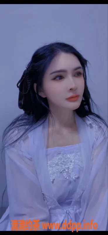 杭州楼凤-曼妮-混血美人 26岁 165cm 50kg 真实服务热情