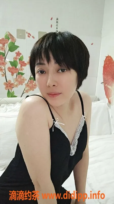 广州楼凤-番禺安琪，160cm，98斤，服务多样，400元体验