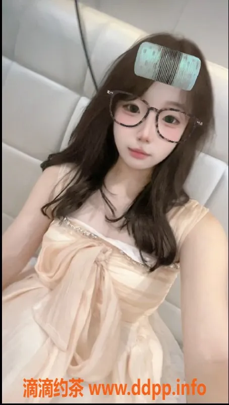 福州楼凤-福州72号萝莉上门服务，163，85.B，69学妹