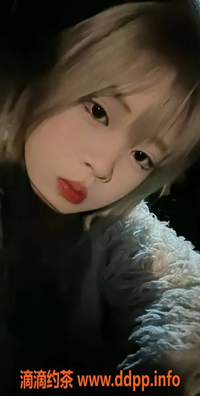 广州楼凤-佛山18岁新人九儿，165cm，服务贴心