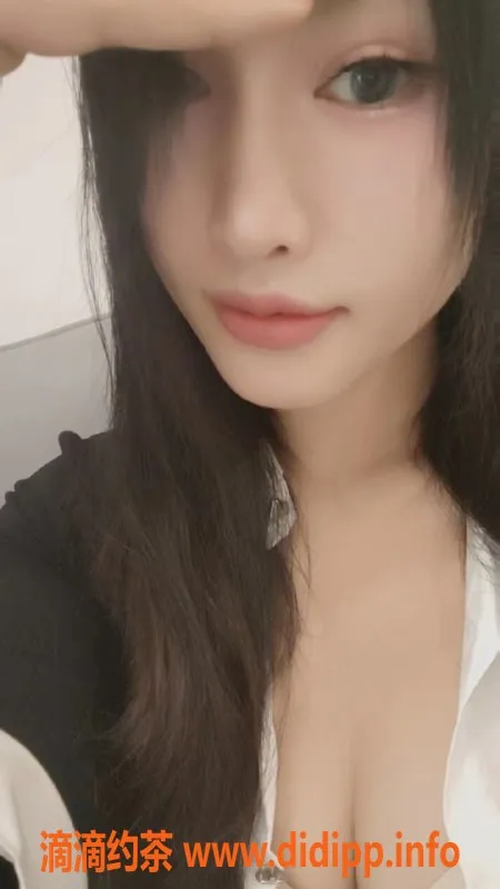 广州楼凤-天河区御姐燃燃，火辣大胸大长腿，8P服务等你来体验！