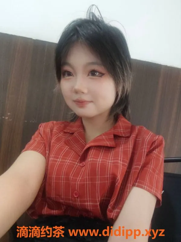 广州上门服务-湖南大学生湘湘，156cm，19岁，温柔服务