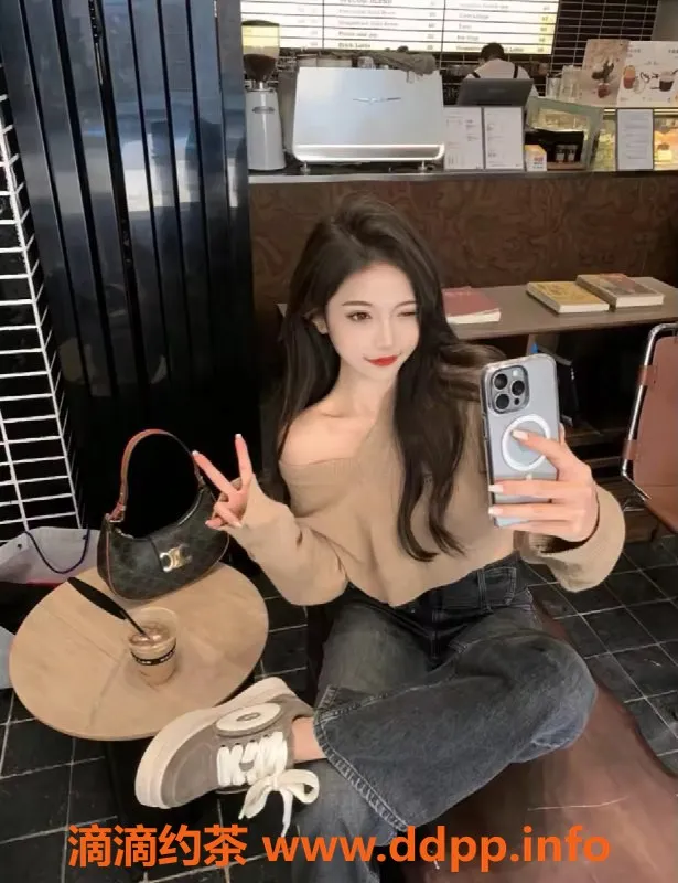 福州楼凤-福州薇薇，22岁南航空姐，温柔体贴