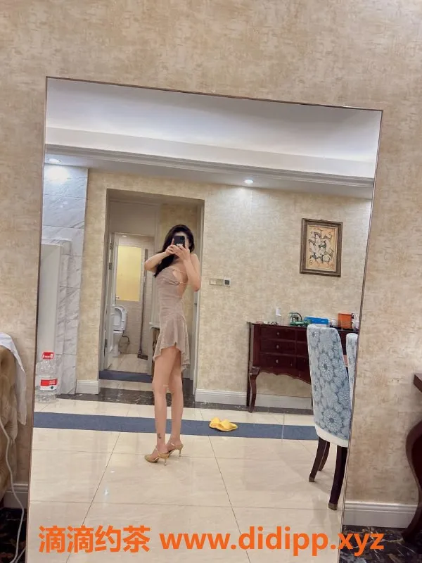 成都楼凤资源信息,金融城御姐半夏，13p 20pp自聊服务