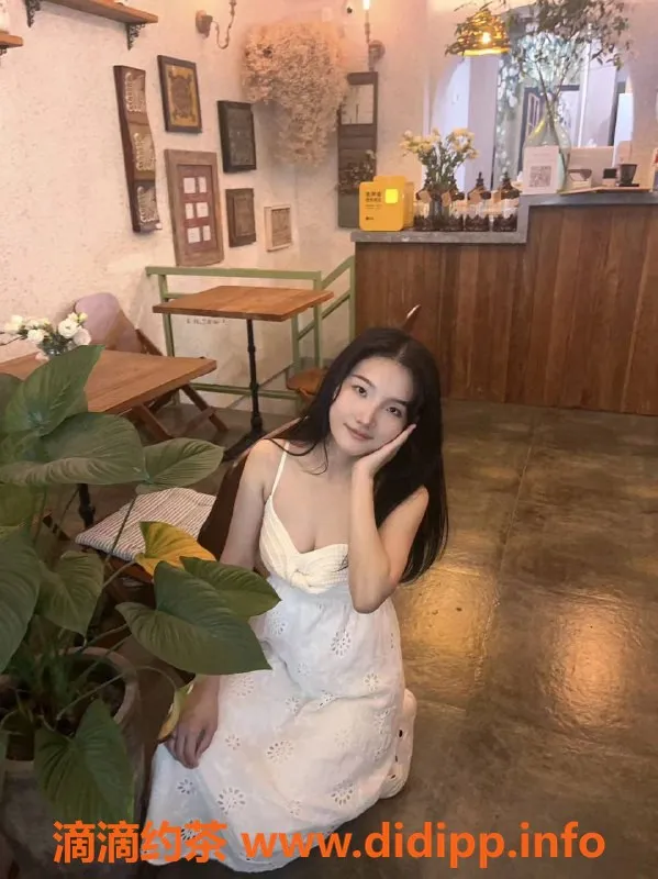 深圳楼凤-光明 157cm 44kg 34B 外出服务 课费1000起