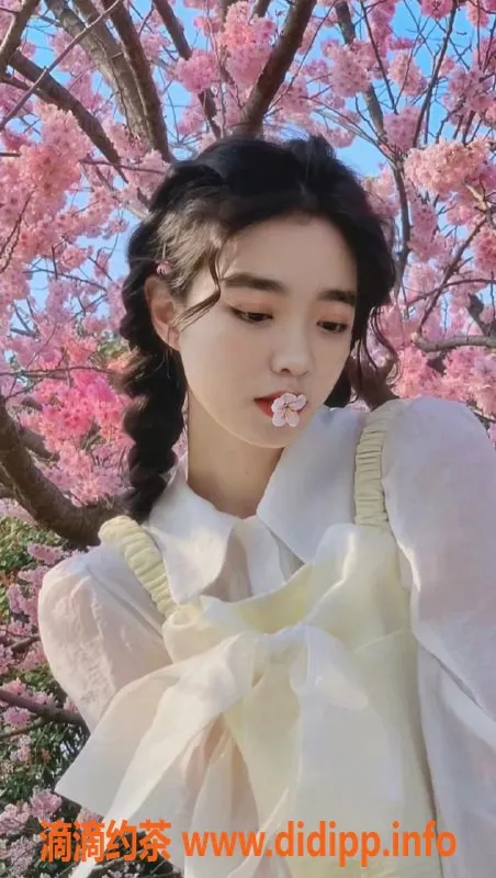 长沙楼凤-雨花区嫩妹琪，19岁165cm，服务700/p