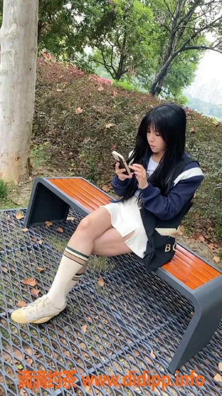 成都楼凤-金融城御姐奶糖，车费5p，极致服务等你体验