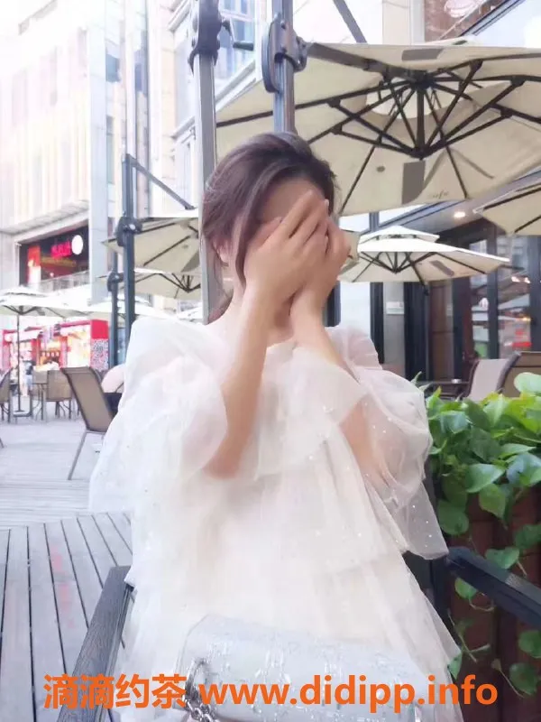 成都楼凤-天府三街安琪拉服务超赞，6p起