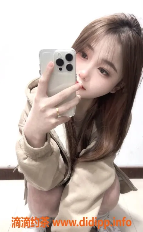 成都楼凤-成都嫩妹苒苒【18岁，160cm，体重100，500元起】