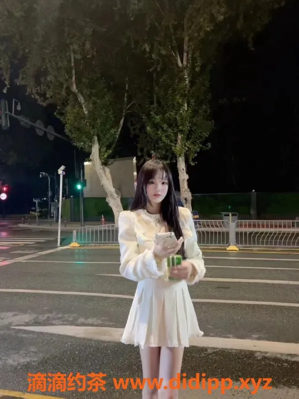 深圳楼凤-福田艺名杨杨，172身高，D罩杯，1200起服务