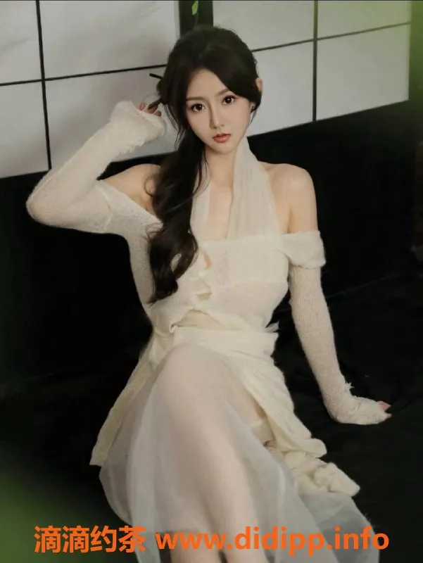 深圳楼凤-龙华苏菲，168身高，98斤，激情服务尽享