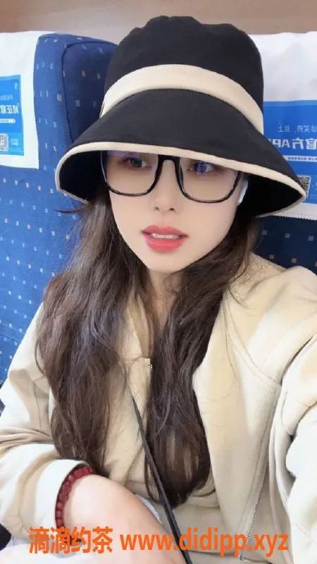 成都楼凤-成华区少妇冰冰，车费5p，服务超赞！