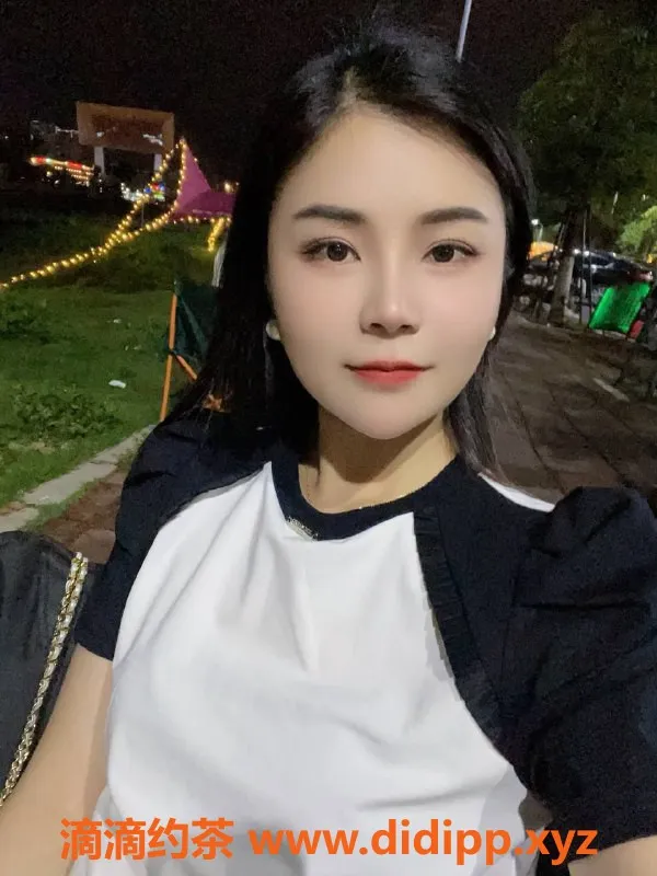 成都楼凤-武侯区佳柠御姐，身材火辣，超值6p