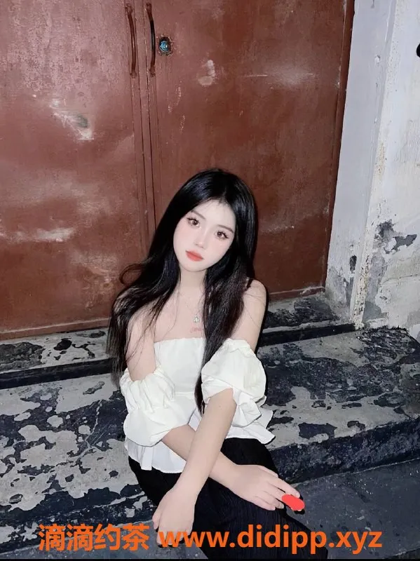 广州楼凤-佛山瑶瑶，800元69式，1500元鸳鸯浴体验！