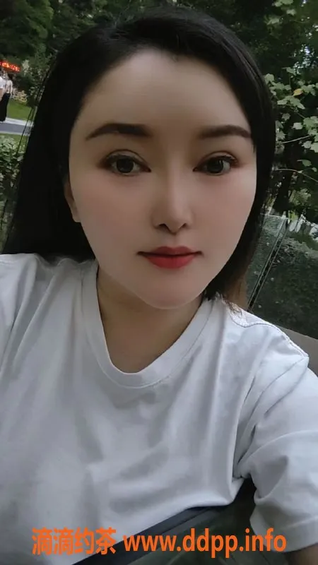 成都楼凤-青羊区美美，4p优惠随叫随到！