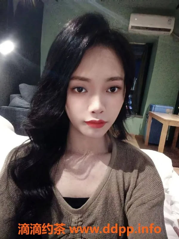 成都楼凤-成都嫩妹玲玲，22岁身高163，600元体验